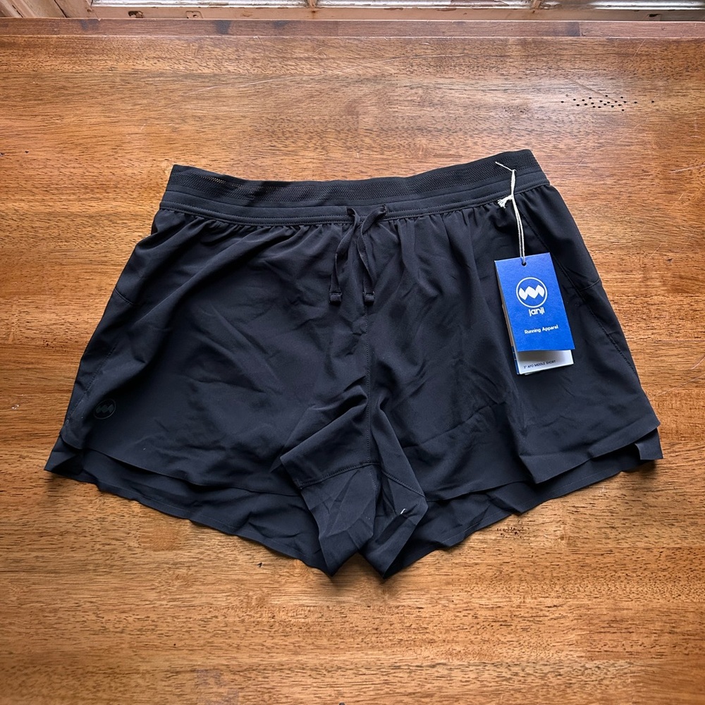 Janji Women’s 3” AFO Middle Short - BNWT
